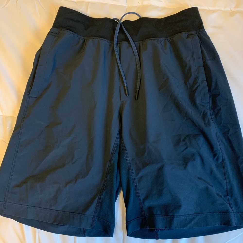Men’s Lululemon shorts 7”